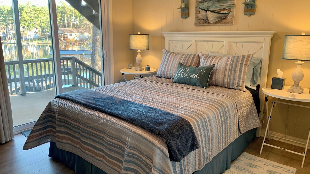 Photo of Bedroom in Cherokee Village