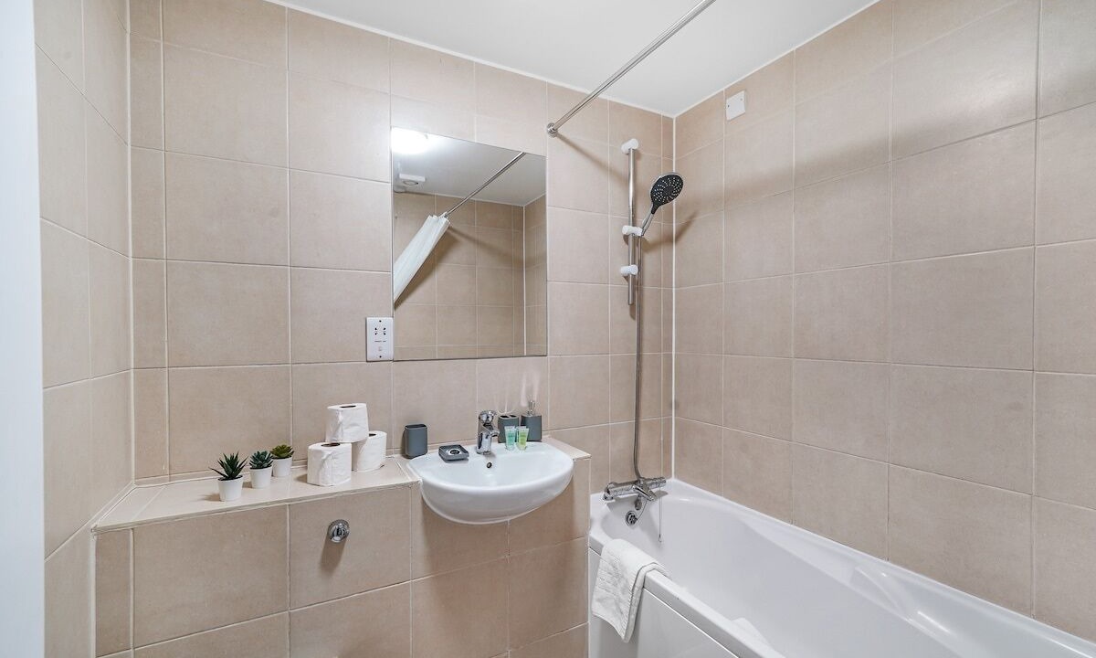 Photo of Bathroom in Hackney Central