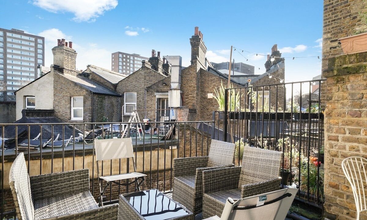 Photo of Patio Balcony in Hackney Central