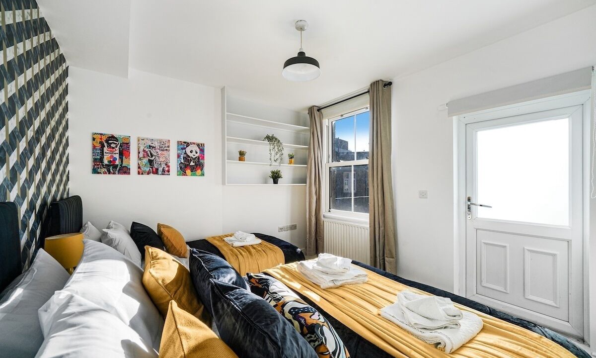 Photo of Bedroom in Hackney Central
