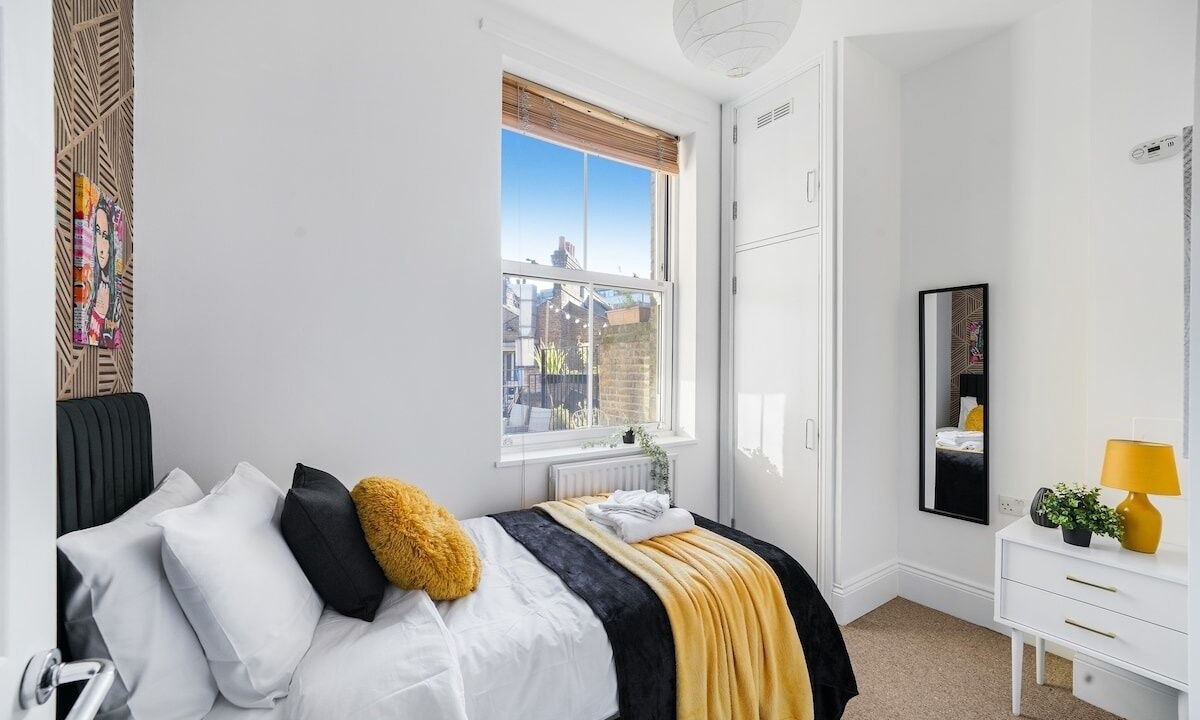 Photo of Bedroom in Hackney Central