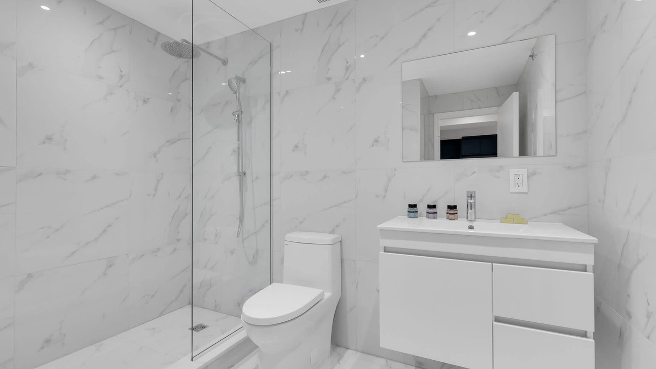 Photo of Bathroom in Cite Multimedia