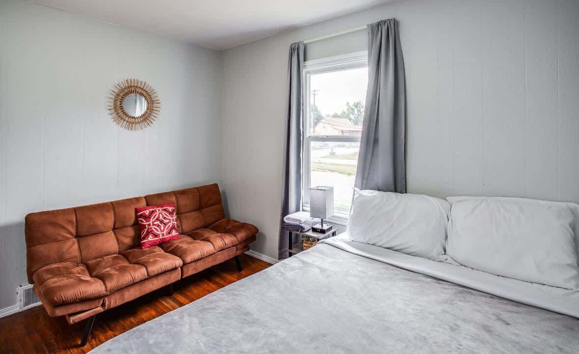 Photo of Bedroom in Gates-North Gates