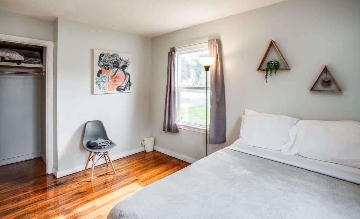 Photo of Bedroom in Gates-North Gates
