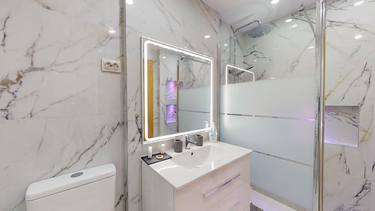 Photo of Bathroom in Jeronimo y Avileses y Balsicas de Arriba