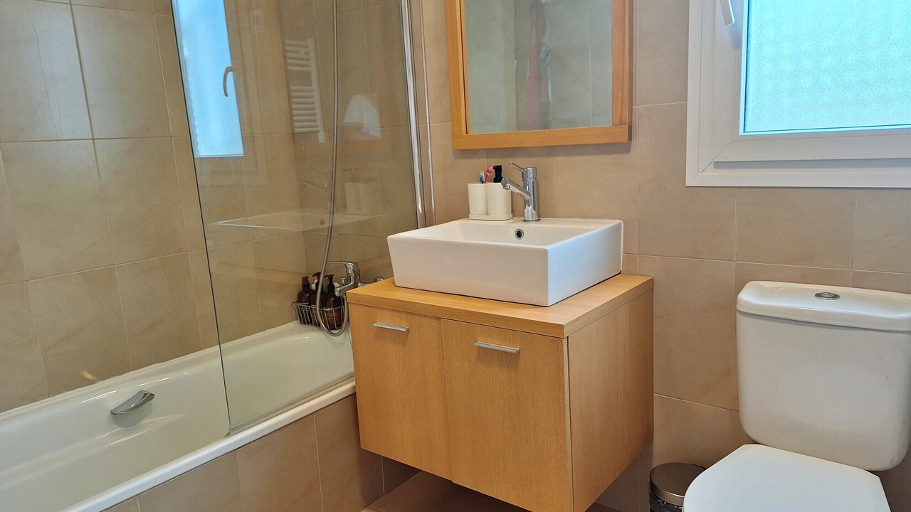 Photo of Bathroom in Jeronimo y Avileses y Balsicas de Arriba