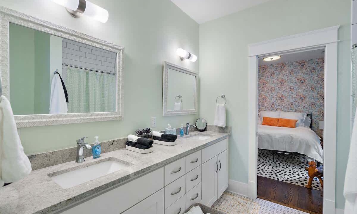 Photo of Bathroom in The Nations