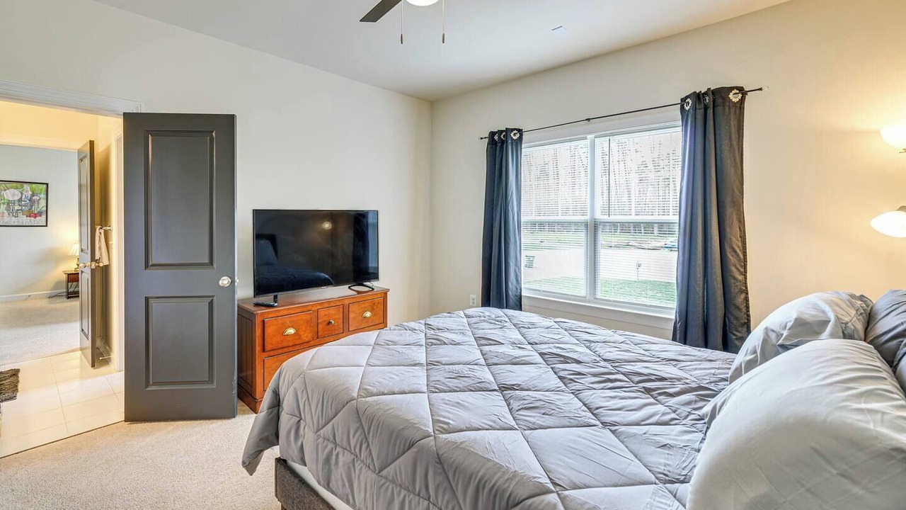 Photo of Bedroom in Old Town Fredericksburg