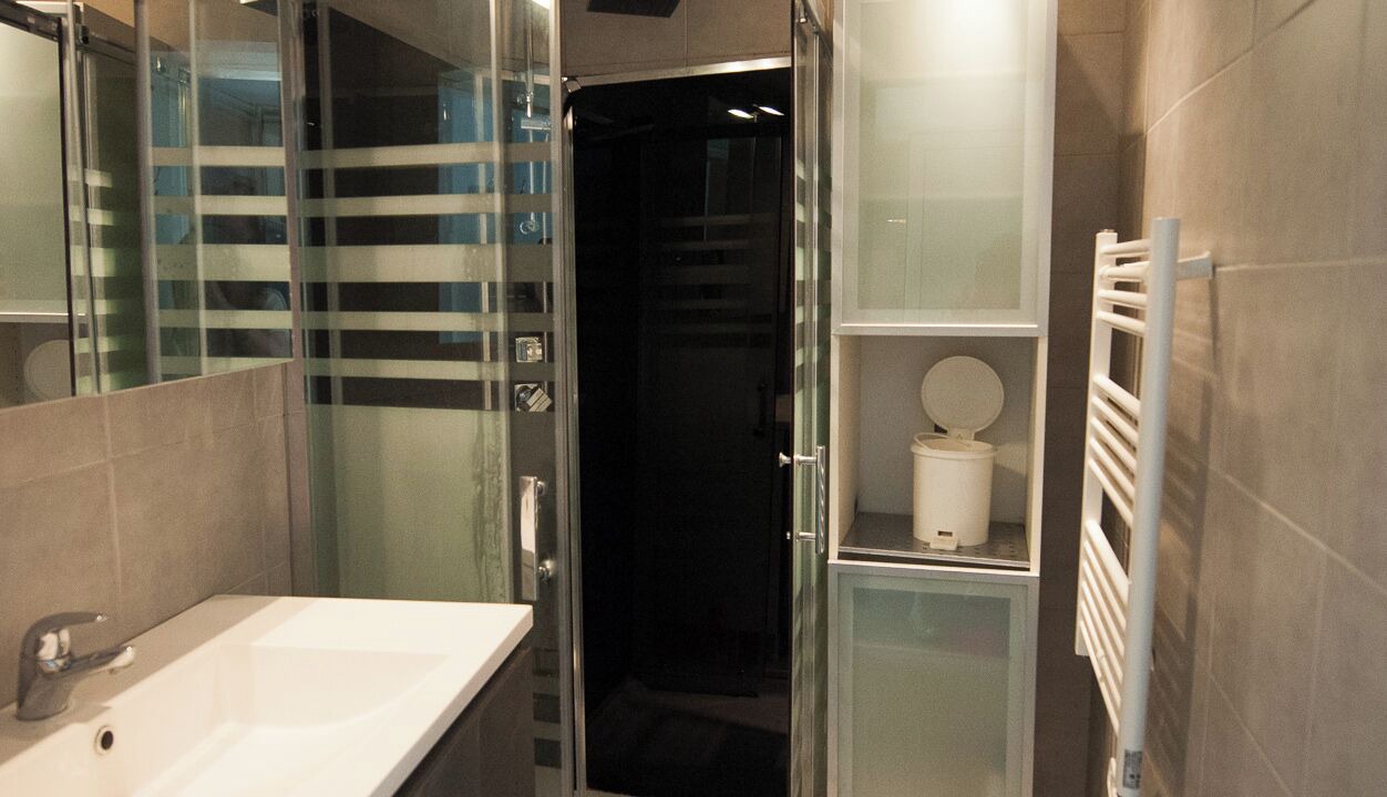 Photo of Bathroom in Gabian