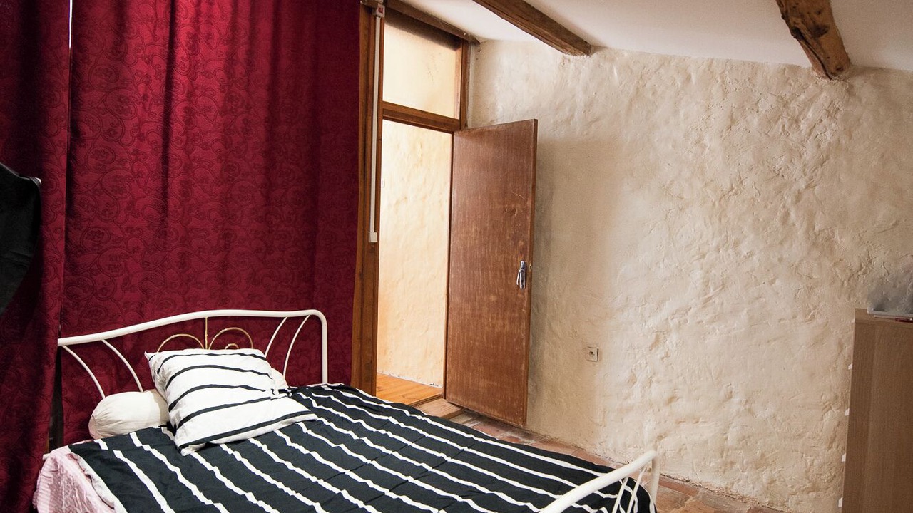 Photo of Bedroom in Gabian