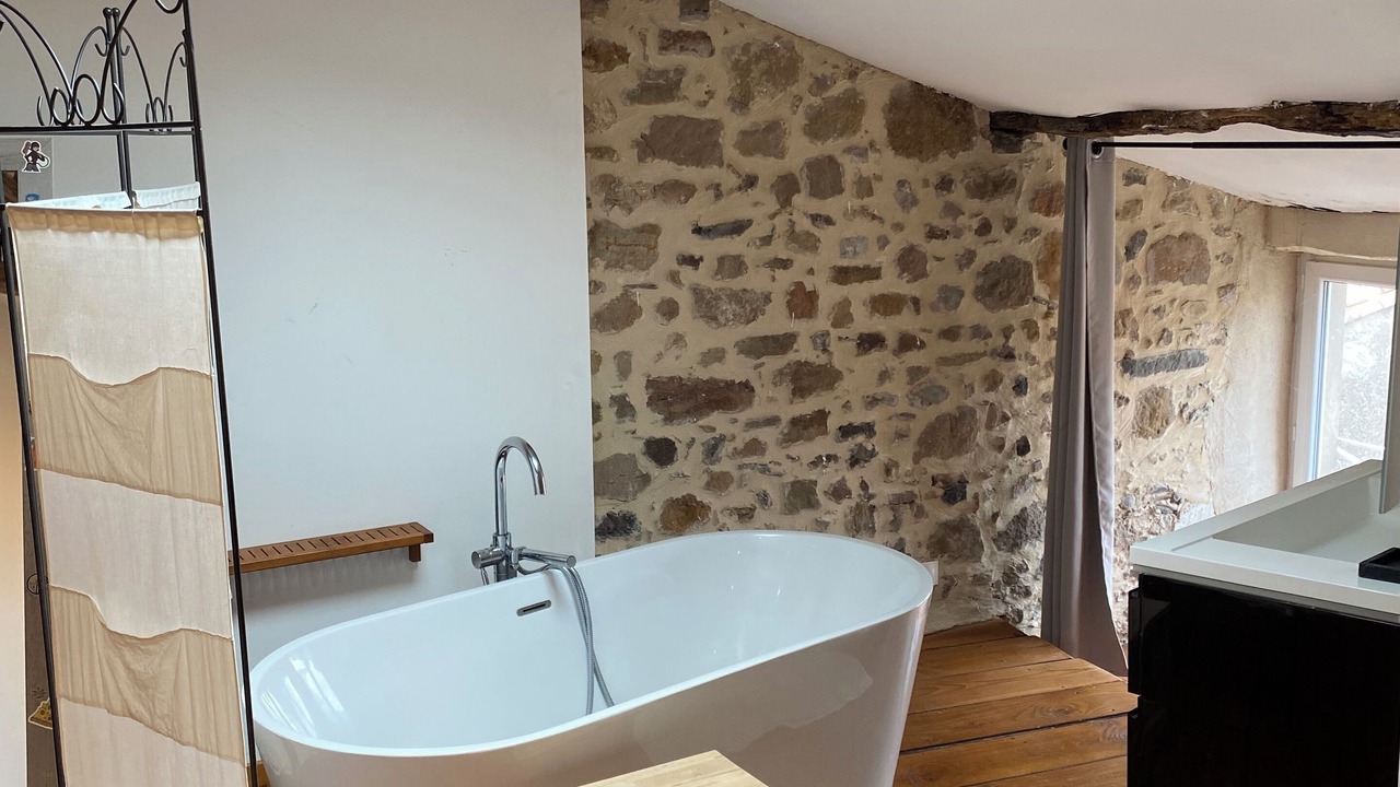 Photo of Bathroom in Gabian