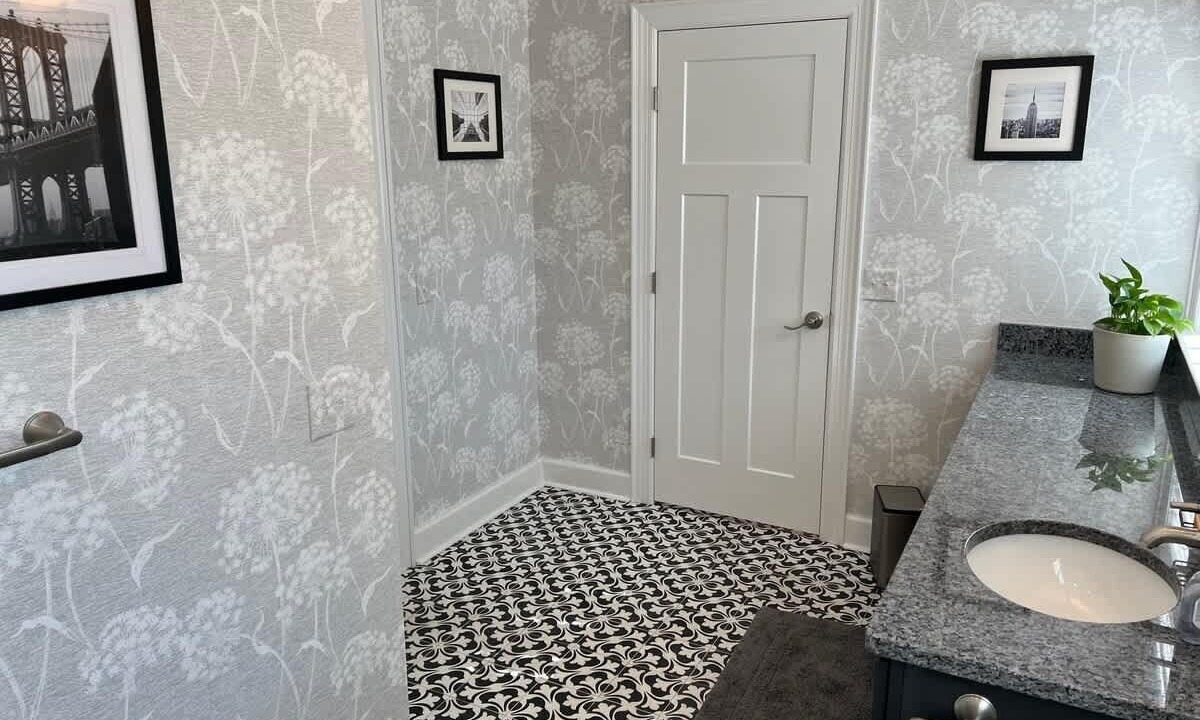 Photo of Bathroom in Dixon Park