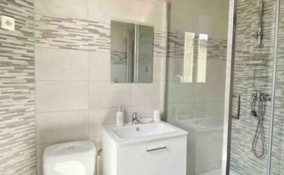 Photo of Bathroom in Neuilly-sur-Marne