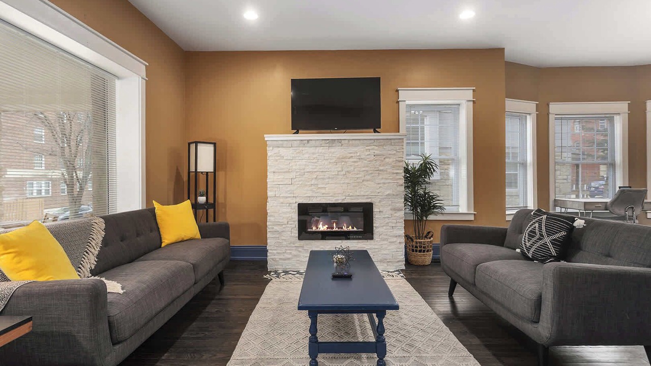 Photo of Livingroom in Hanover Place