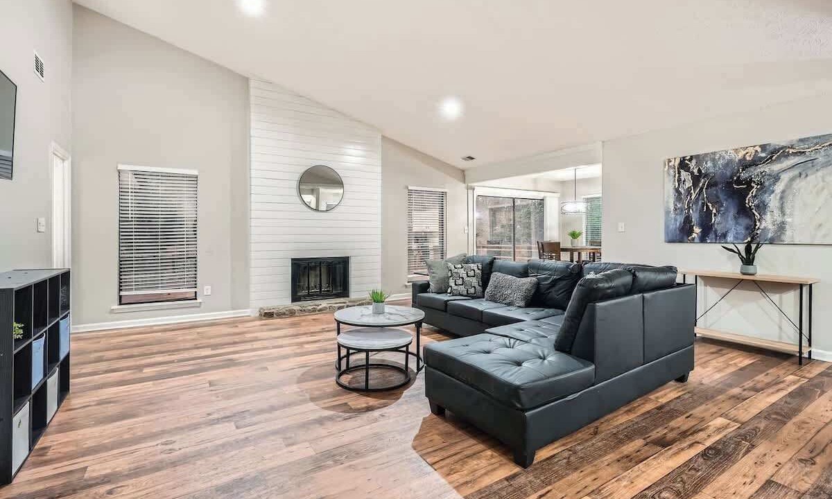 Photo of Livingroom in Roswell