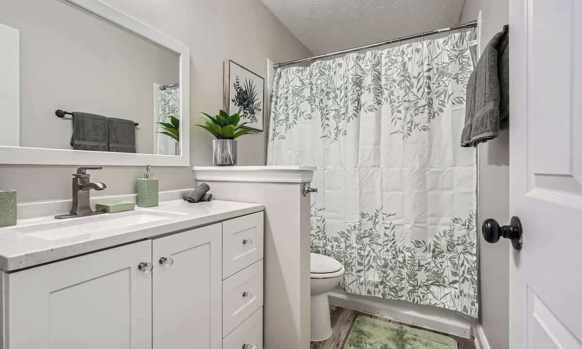 Photo of Bathroom in Roswell