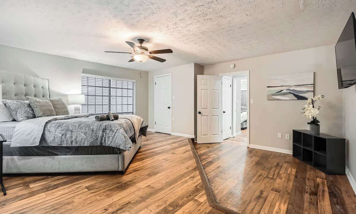 Photo of Bedroom in Roswell