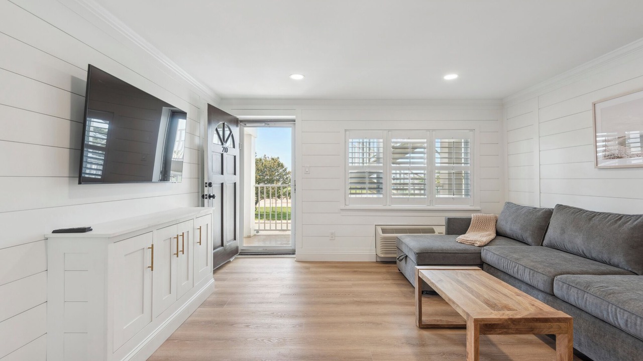 Photo of Livingroom in Avalon