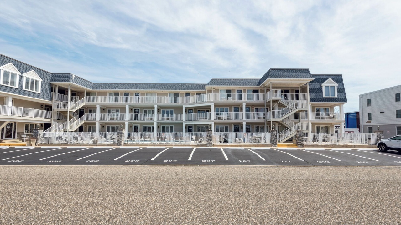Photo of Outdoor in Avalon
