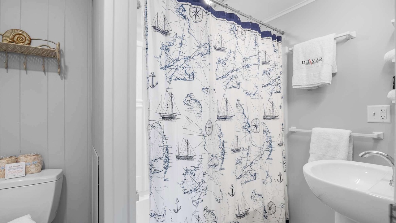 Photo of Bathroom in East Orleans