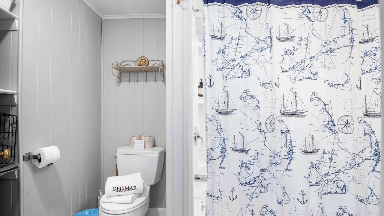 Photo of Bathroom in East Orleans