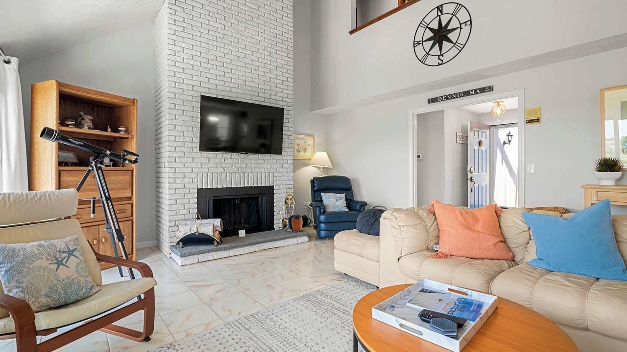 Photo of Livingroom in West Dennis