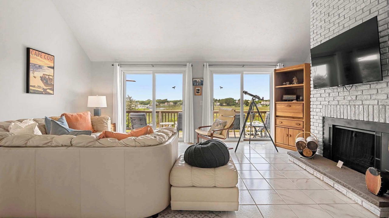 Photo of Livingroom in West Dennis