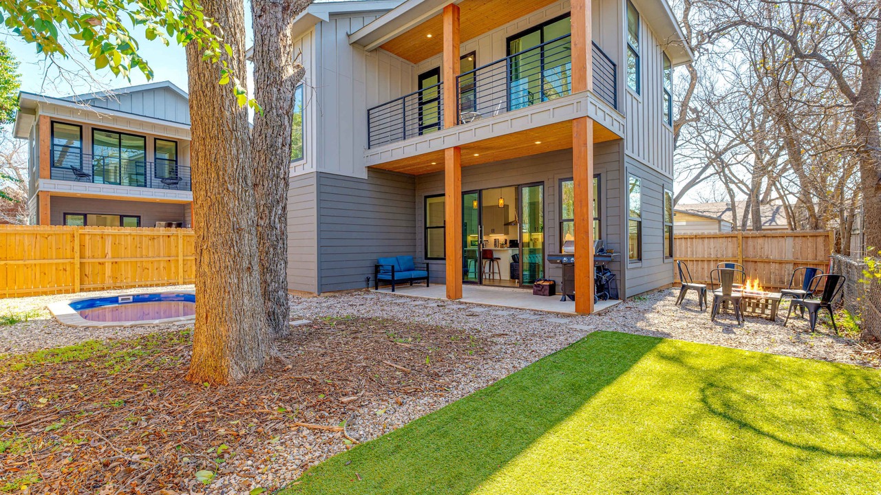 Photo of Outdoor in Govalle