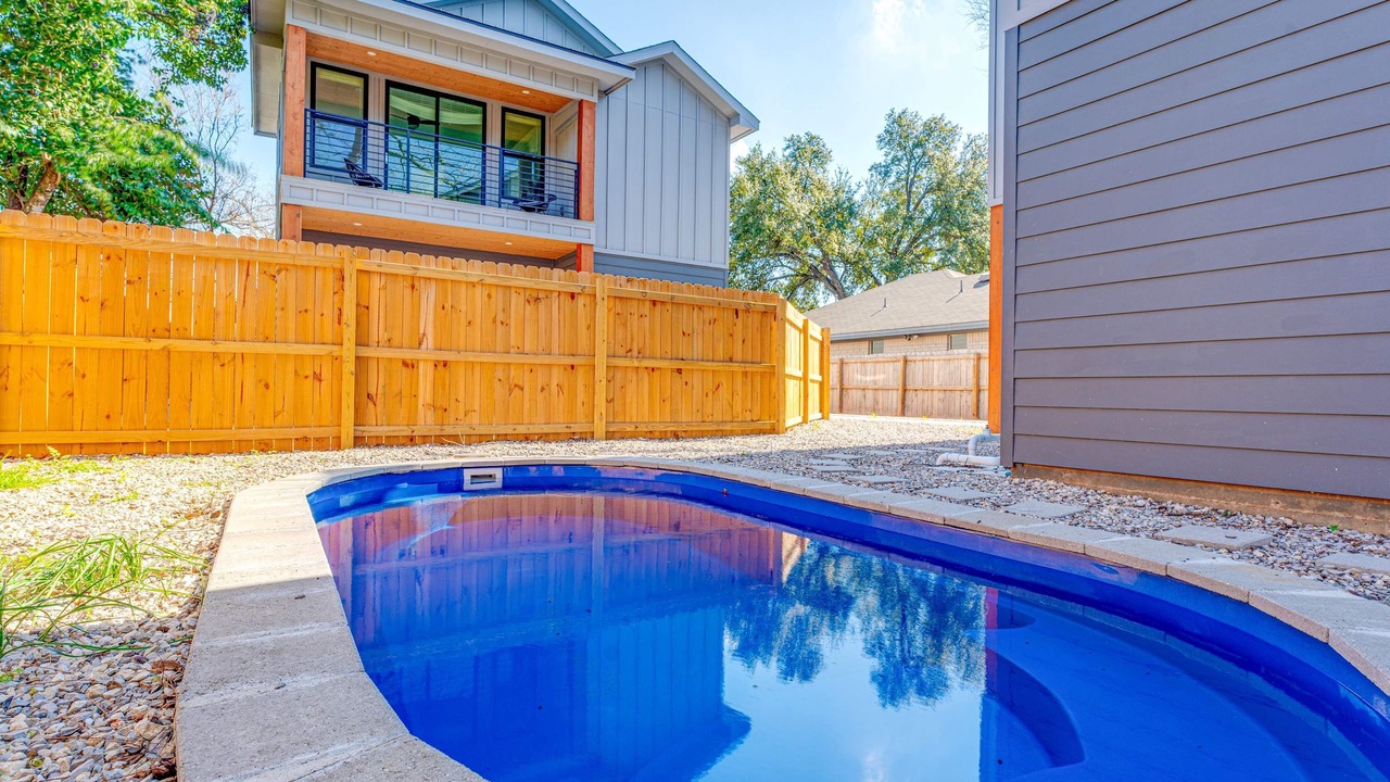 Photo of Outdoor in Govalle