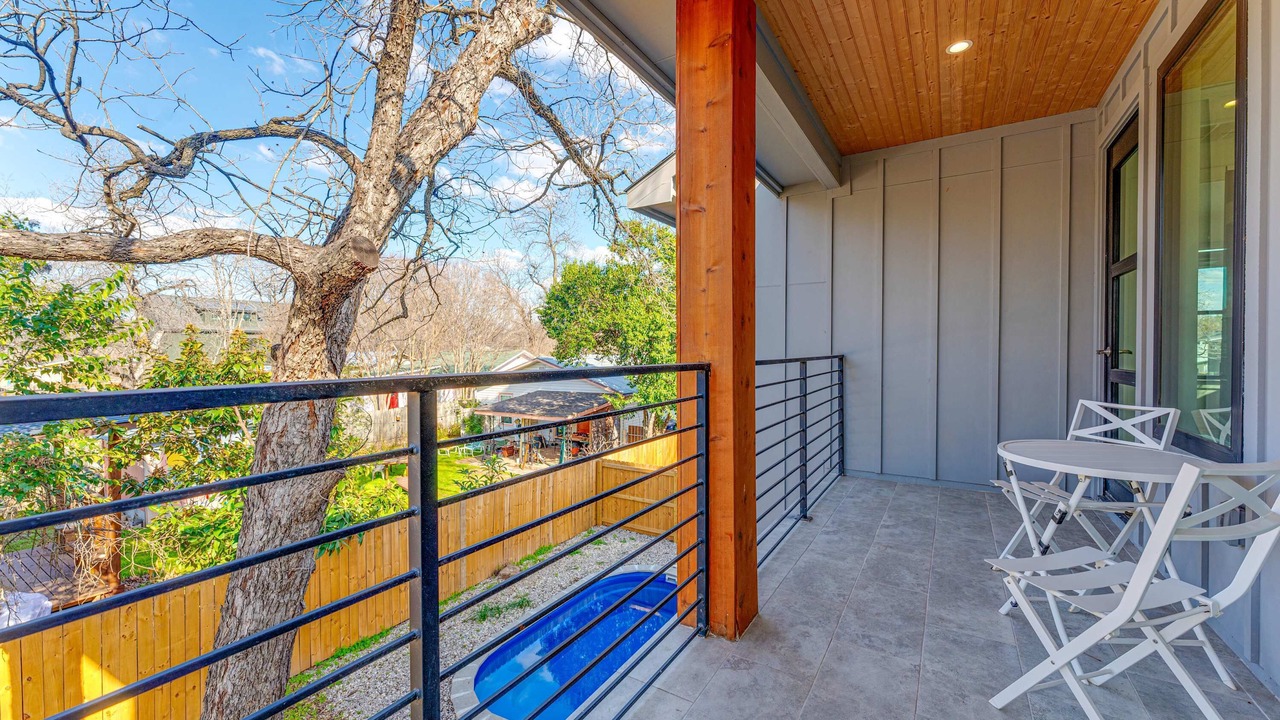 Photo of Outdoor in Govalle