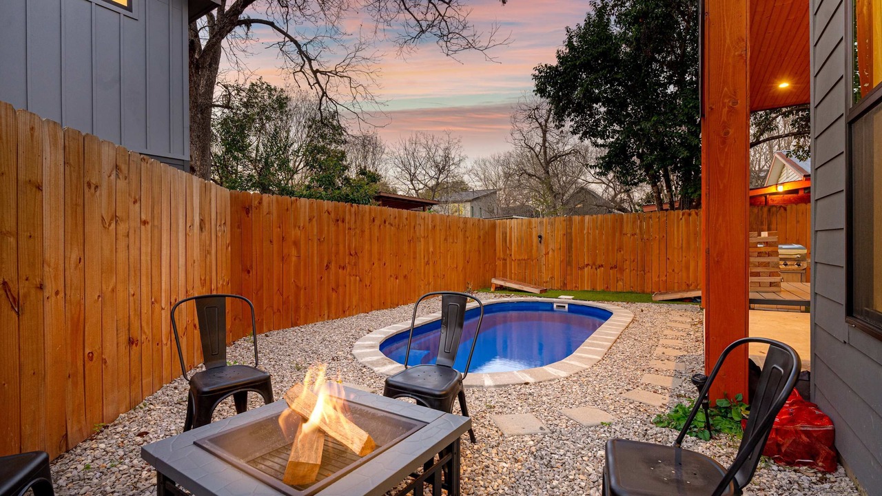 Photo of Patio Balcony in Govalle