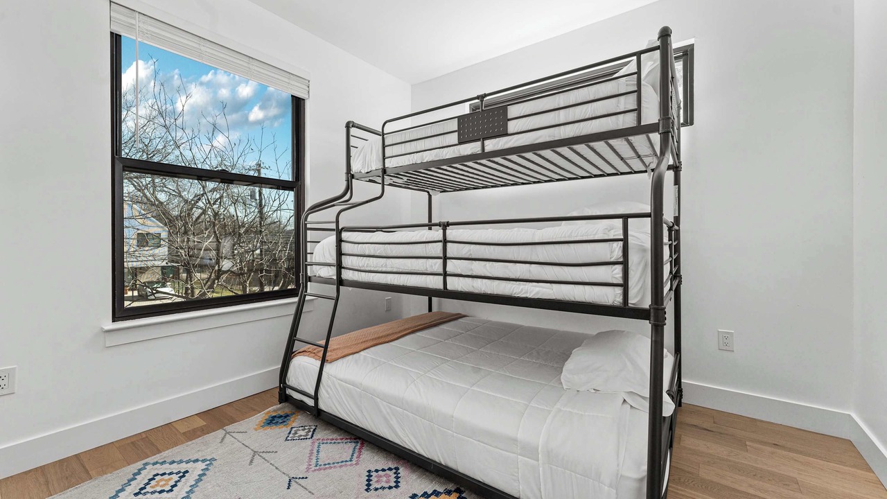 Photo of Bedroom in Govalle