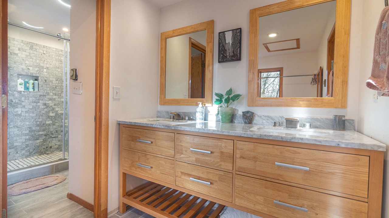 Photo of Bathroom in Jonas