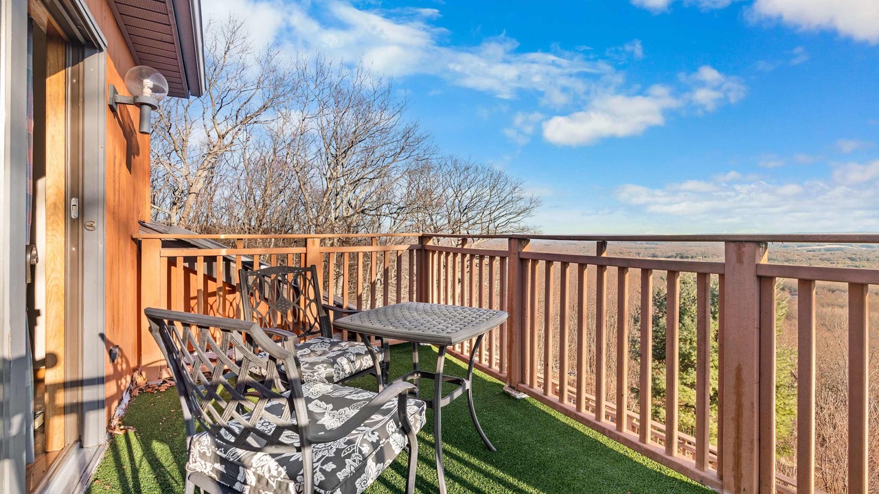 Photo of Patio Balcony in Jonas