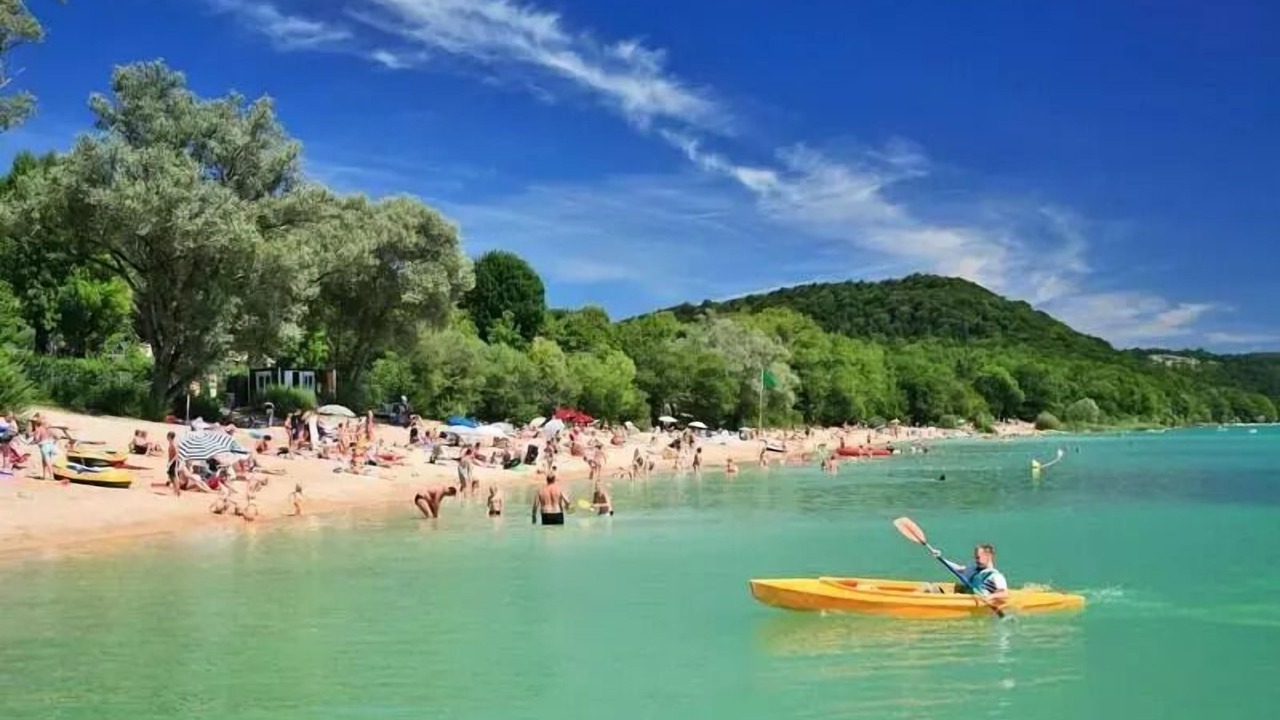Photo of Others in Champagnole