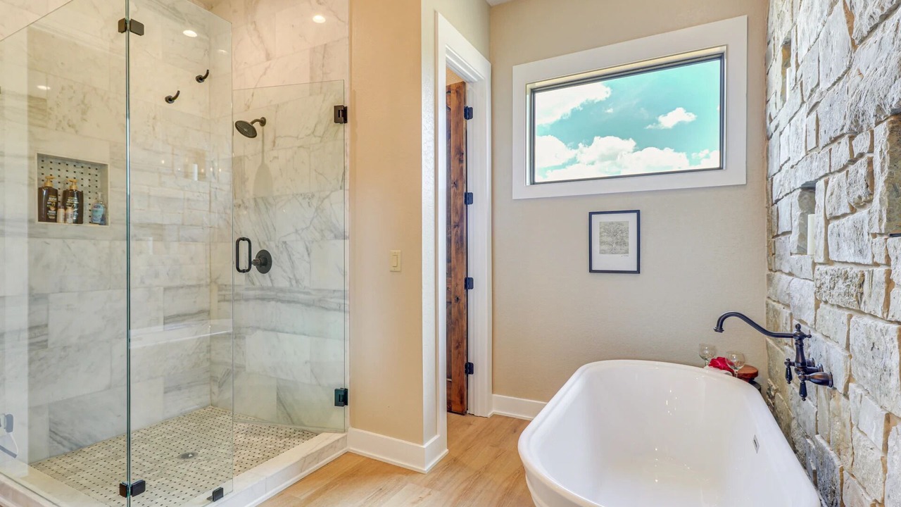 Photo of Bathroom in Goldthwaite