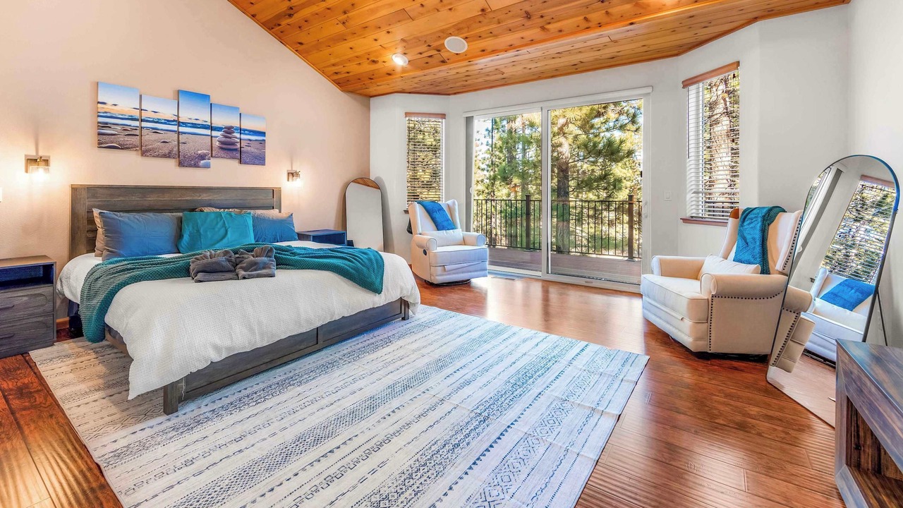Photo of Livingroom in North Upper Truckee