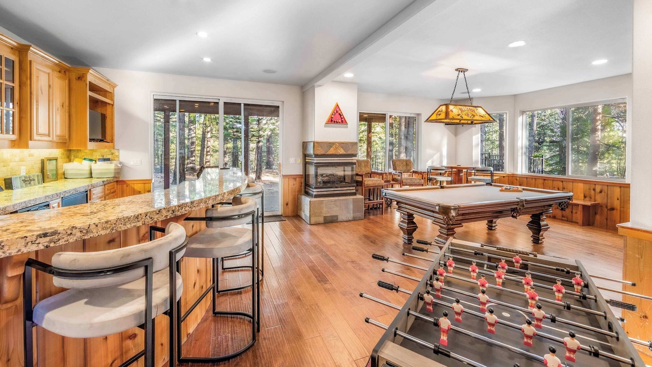 Photo of Livingroom in North Upper Truckee