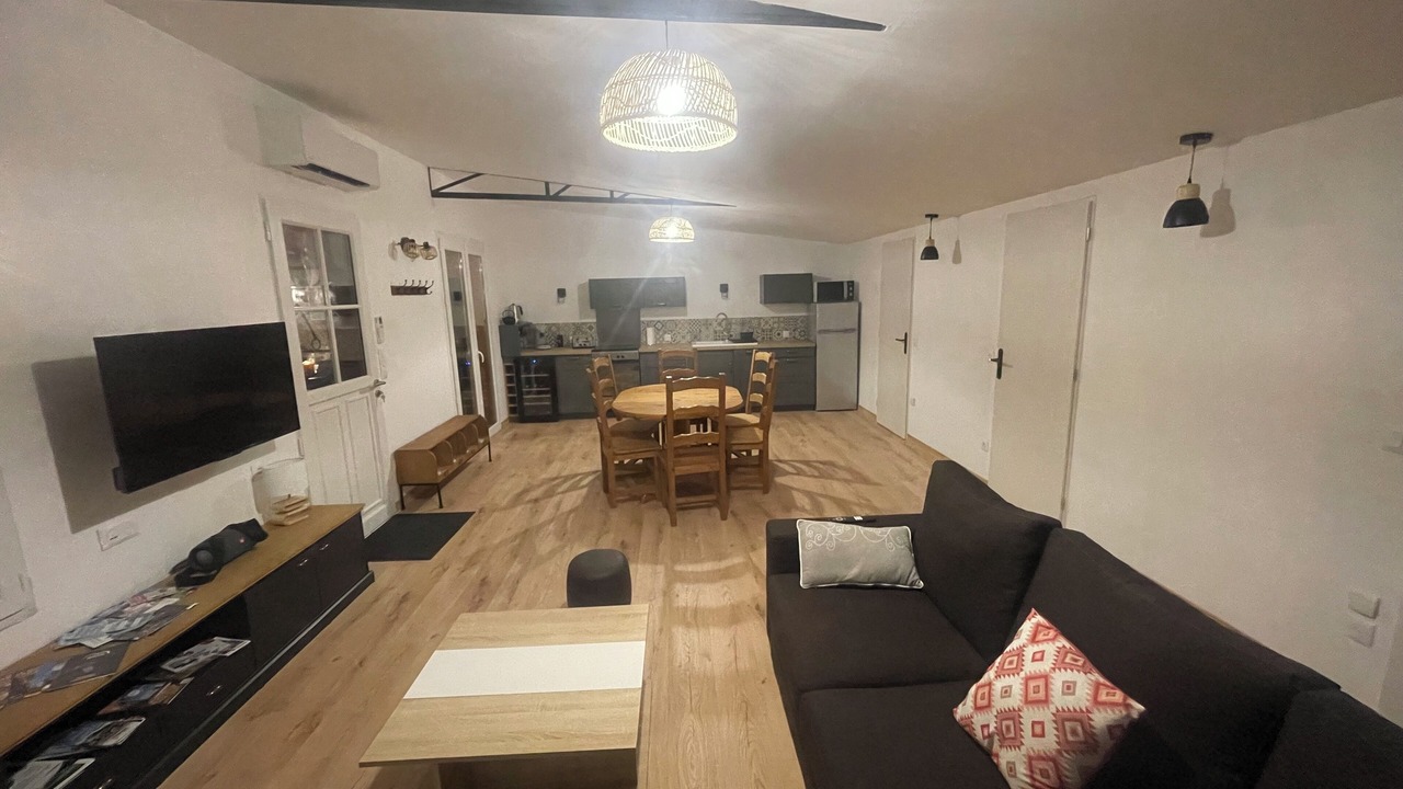 Photo of Livingroom in Villeneuve-Lecussan