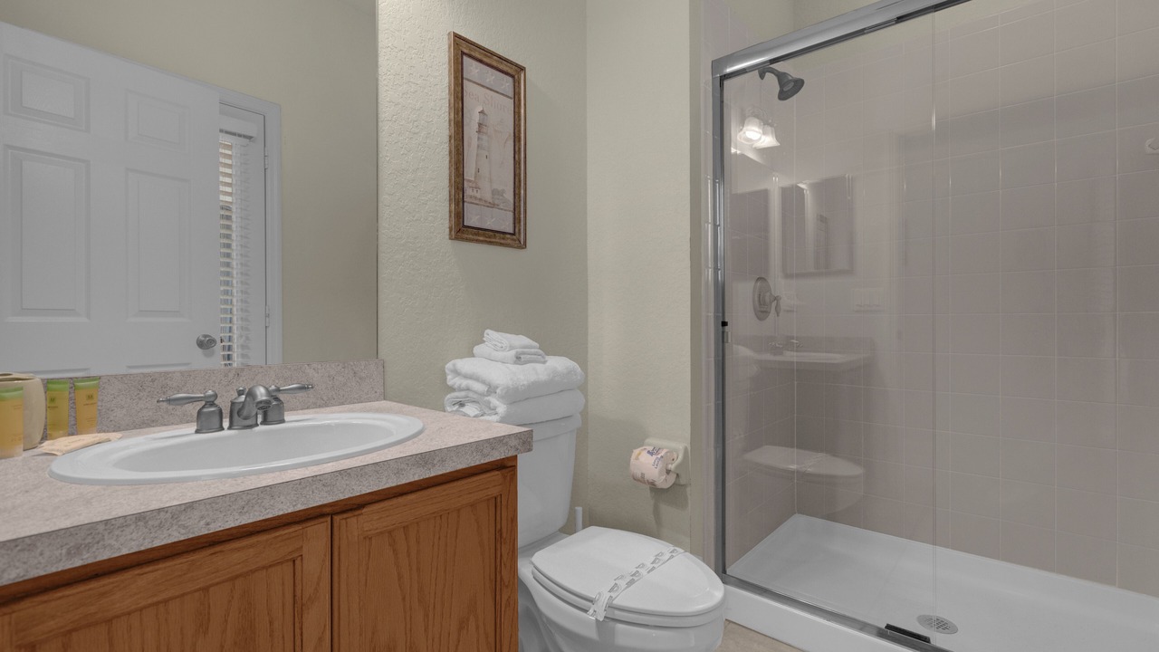 Photo of Bathroom in Trafalgar Village