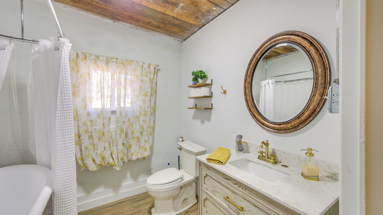 Photo of Bathroom in Winnsboro