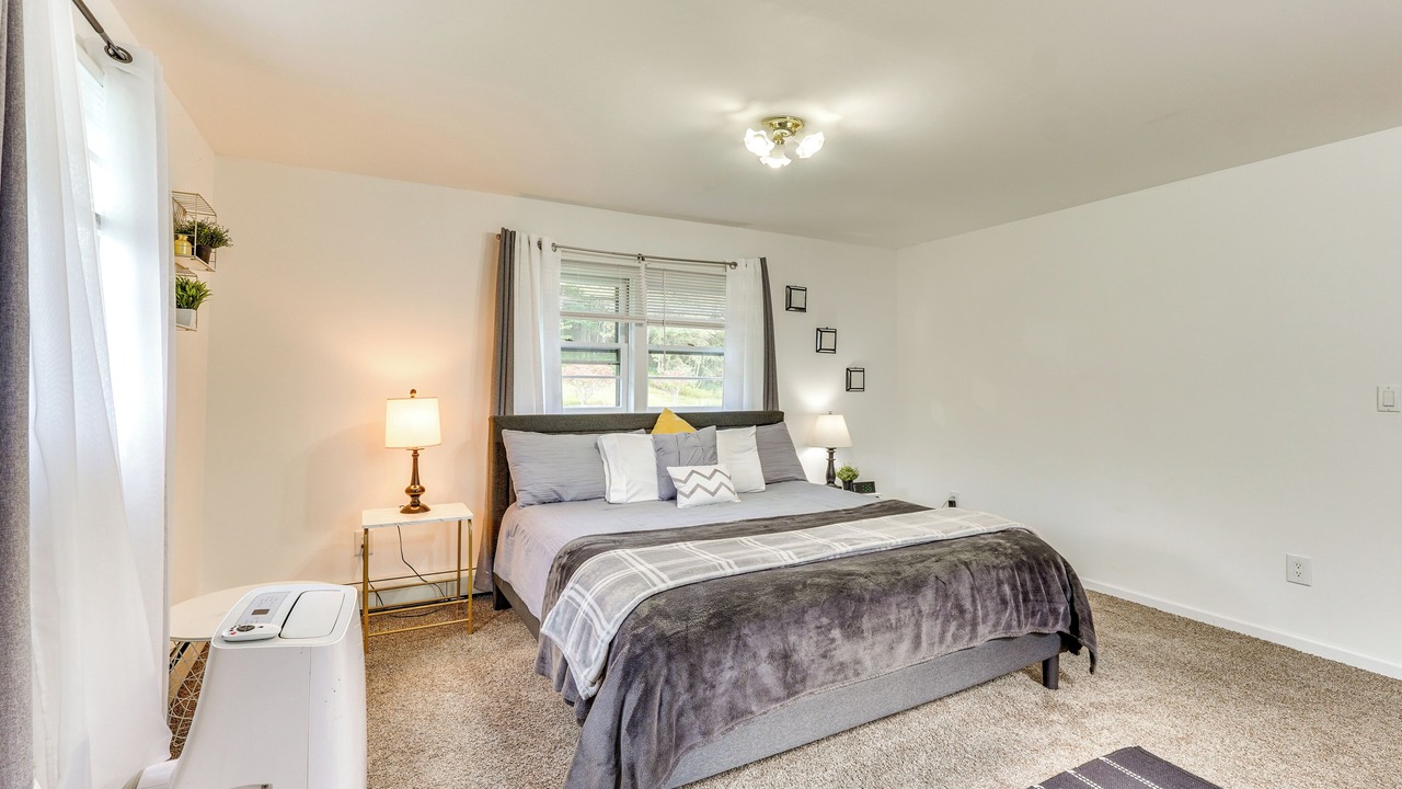 Photo of Bedroom in Parksville