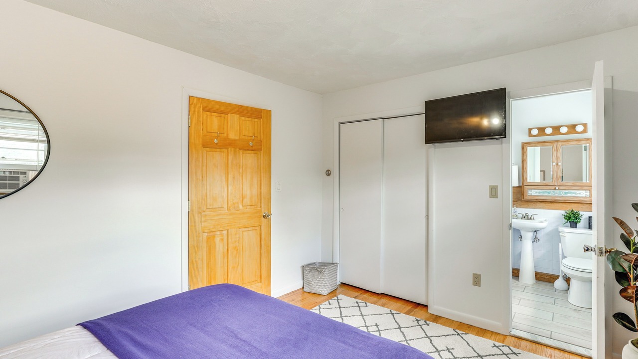 Photo of Bedroom in Parksville