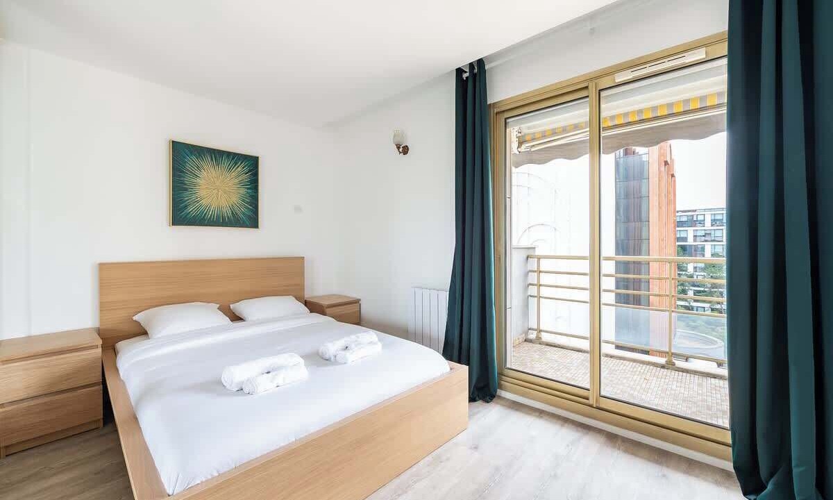 Photo of Bedroom in Levallois-Perret