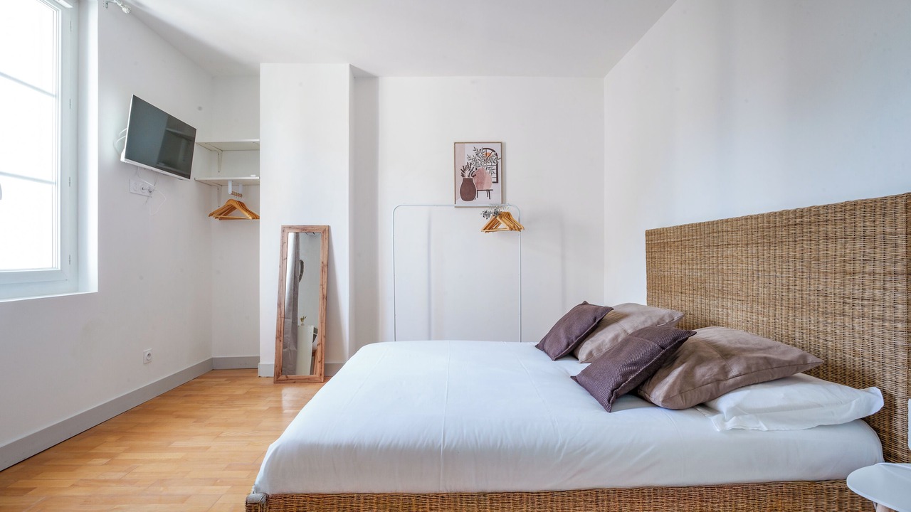 Photo of Bedroom in Tours City Centre