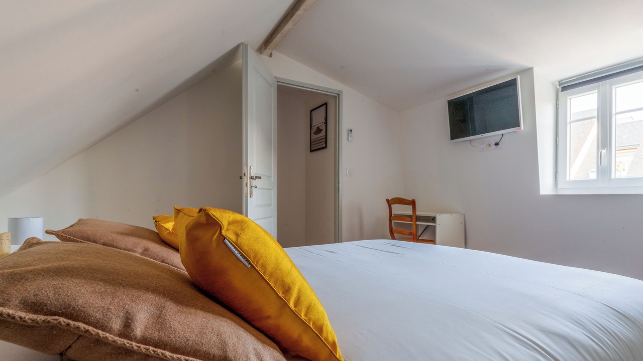 Photo of Bedroom in Tours City Centre
