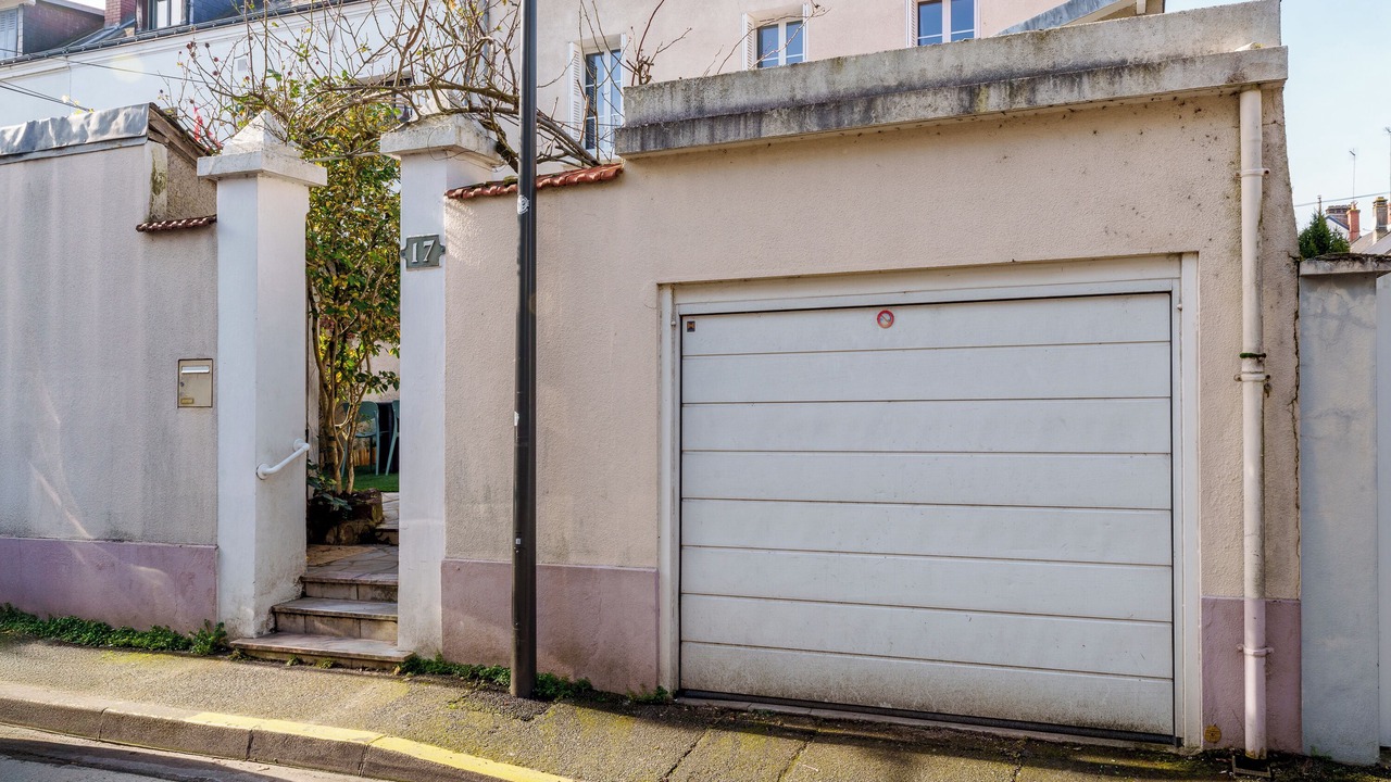 Photo of Outdoor in Tours City Centre