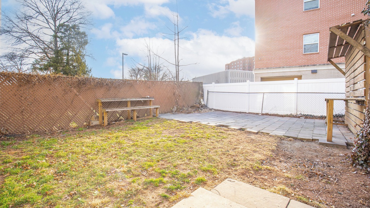 Photo of Patio Balcony in Orange