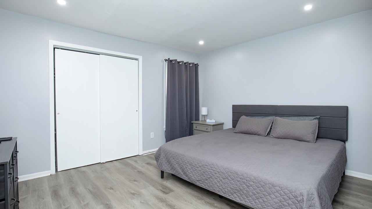 Photo of Bedroom in Orange