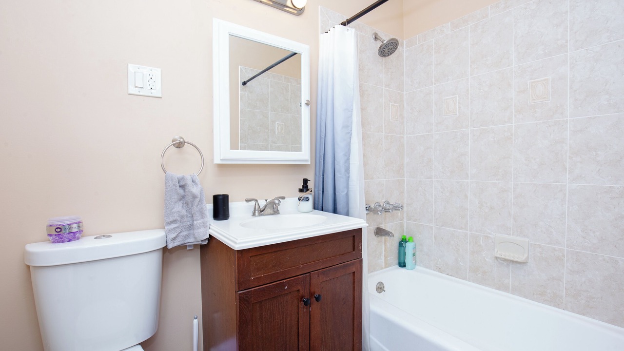 Photo of Bathroom in Orange